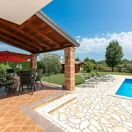 Shirin Holiday home Porec