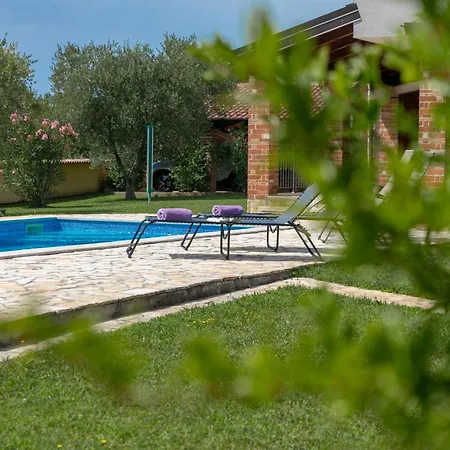 Holiday home Shirin
