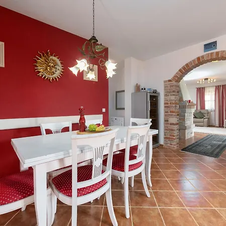 Holiday home Shirin