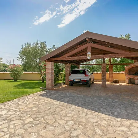 Shirin Mit Pool, Jacuzzi Und Kamin * Porec